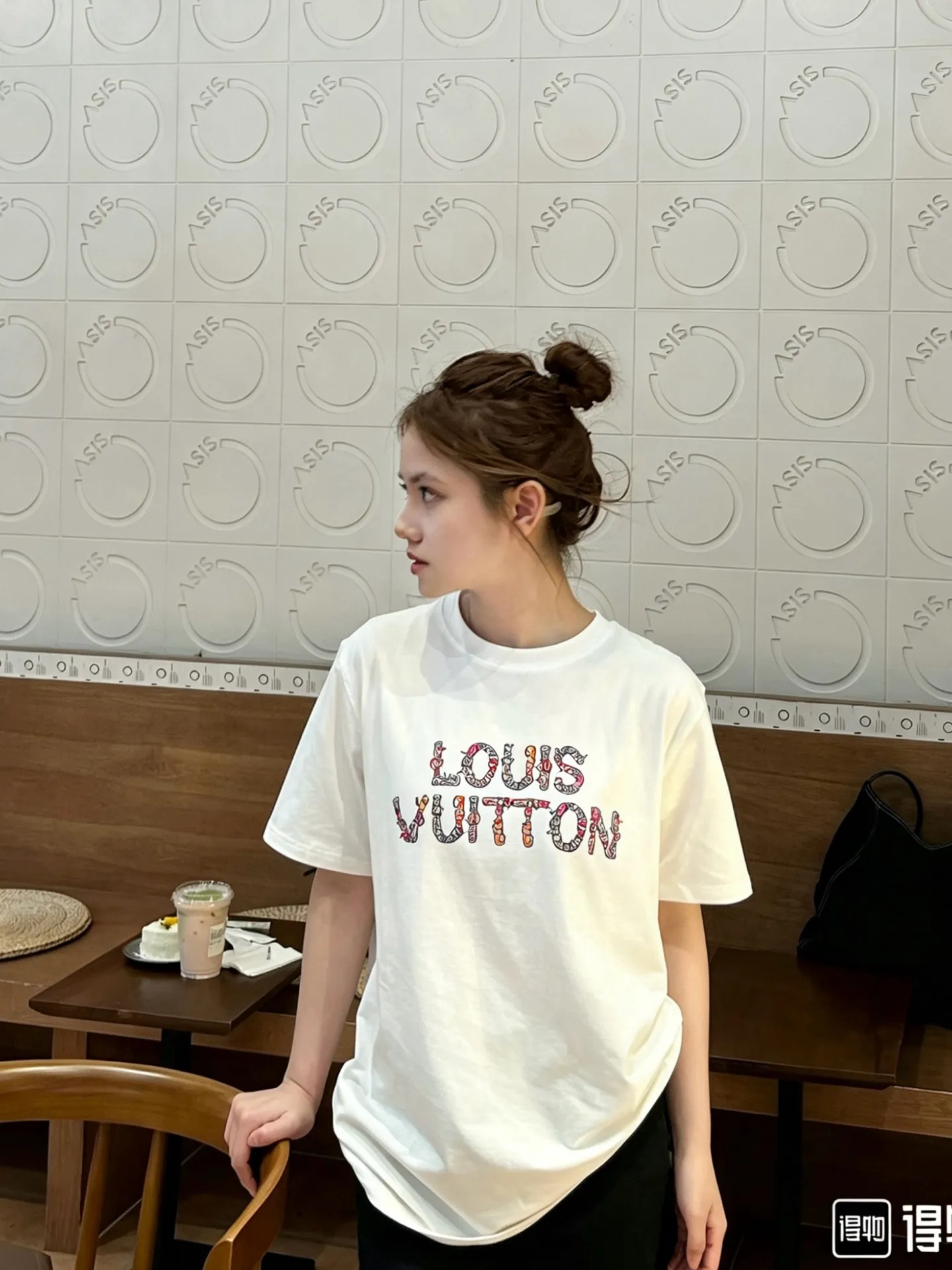 Louis Vuitton/ logo